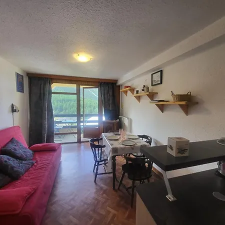 Ensoleille Avec Balcon Au Centre De Montgenevre, Proche Commodites Et Pistes - Fr-1-266-128 * Montgenevre